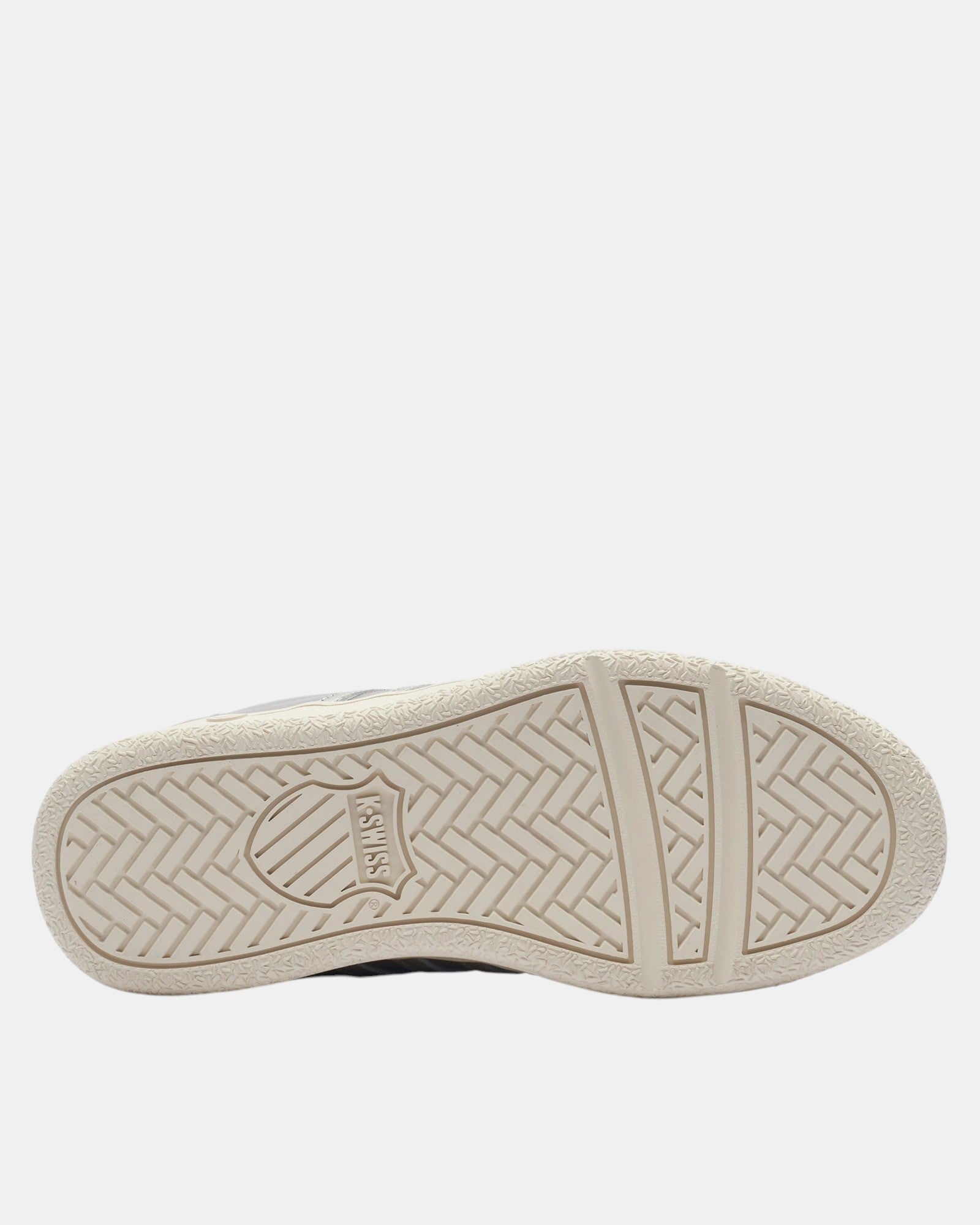 K-SWISS Slammclassic CC women's sneakers in champagne/black/egret. Classic tennis silhouette with embossed 5 stripes.