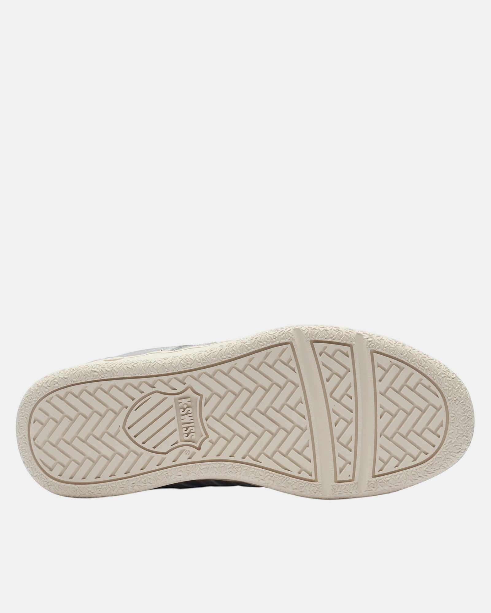 K-SWISS Slammclassic CC women's sneakers in champagne/black/egret. Classic tennis silhouette with embossed 5 stripes.