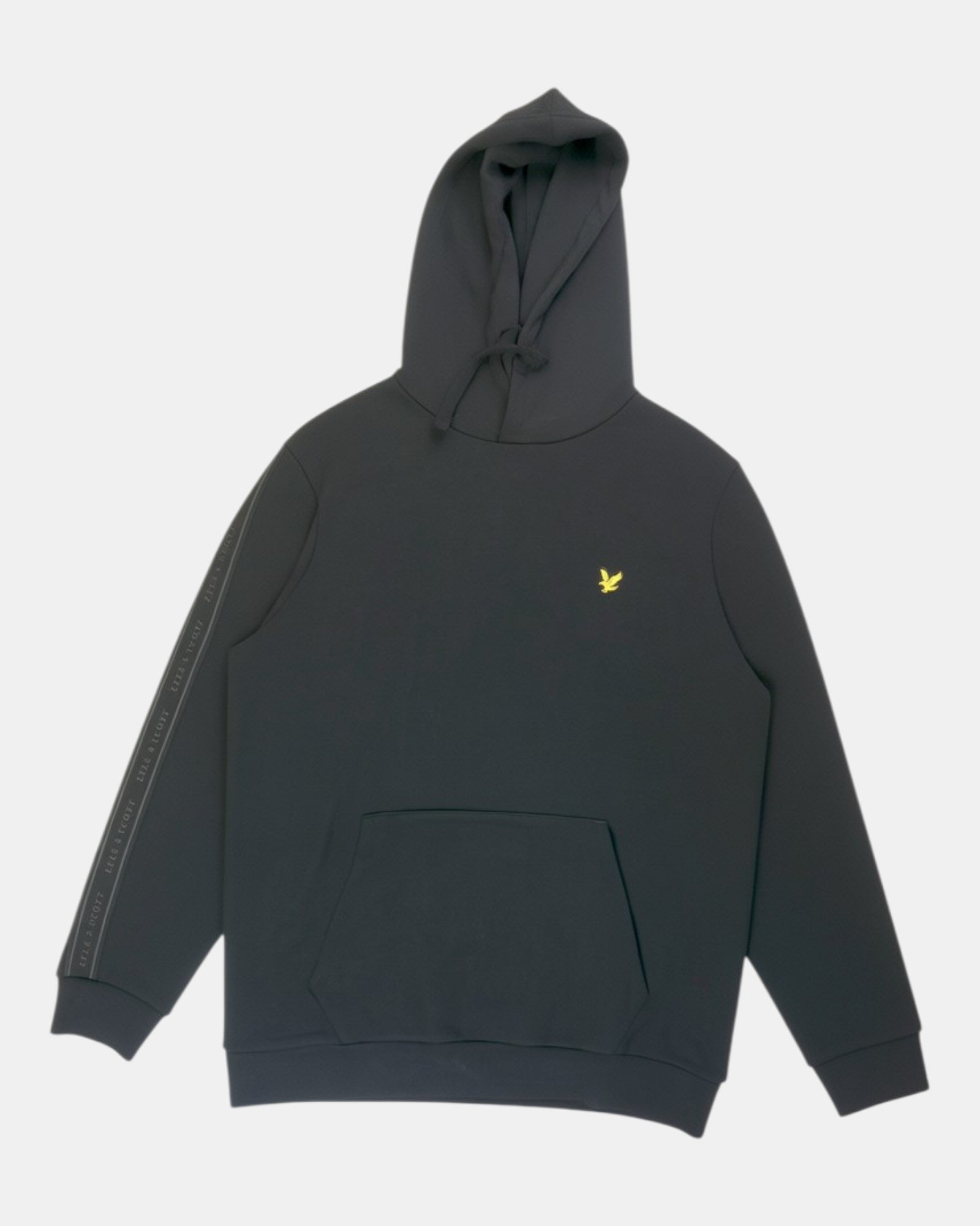 Felpa con cappuccio nera Lyle & Scott in misto cotone con nastro logo sulle maniche e piccolo logo aquila sul petto.