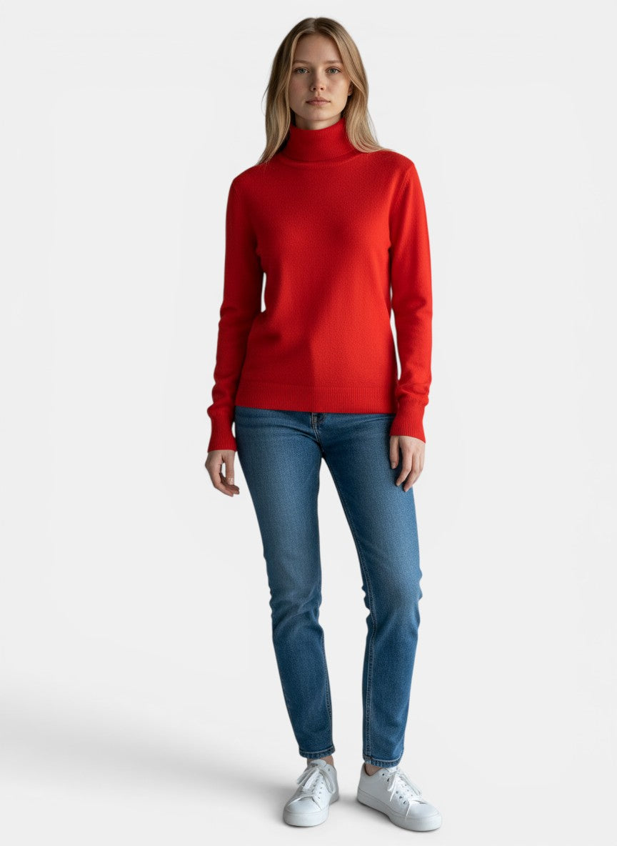Maglione dolcevita Stefanel rosso acceso in maglia fine, collo alto arrotolato, maniche lunghe e fondo elasticizzato.