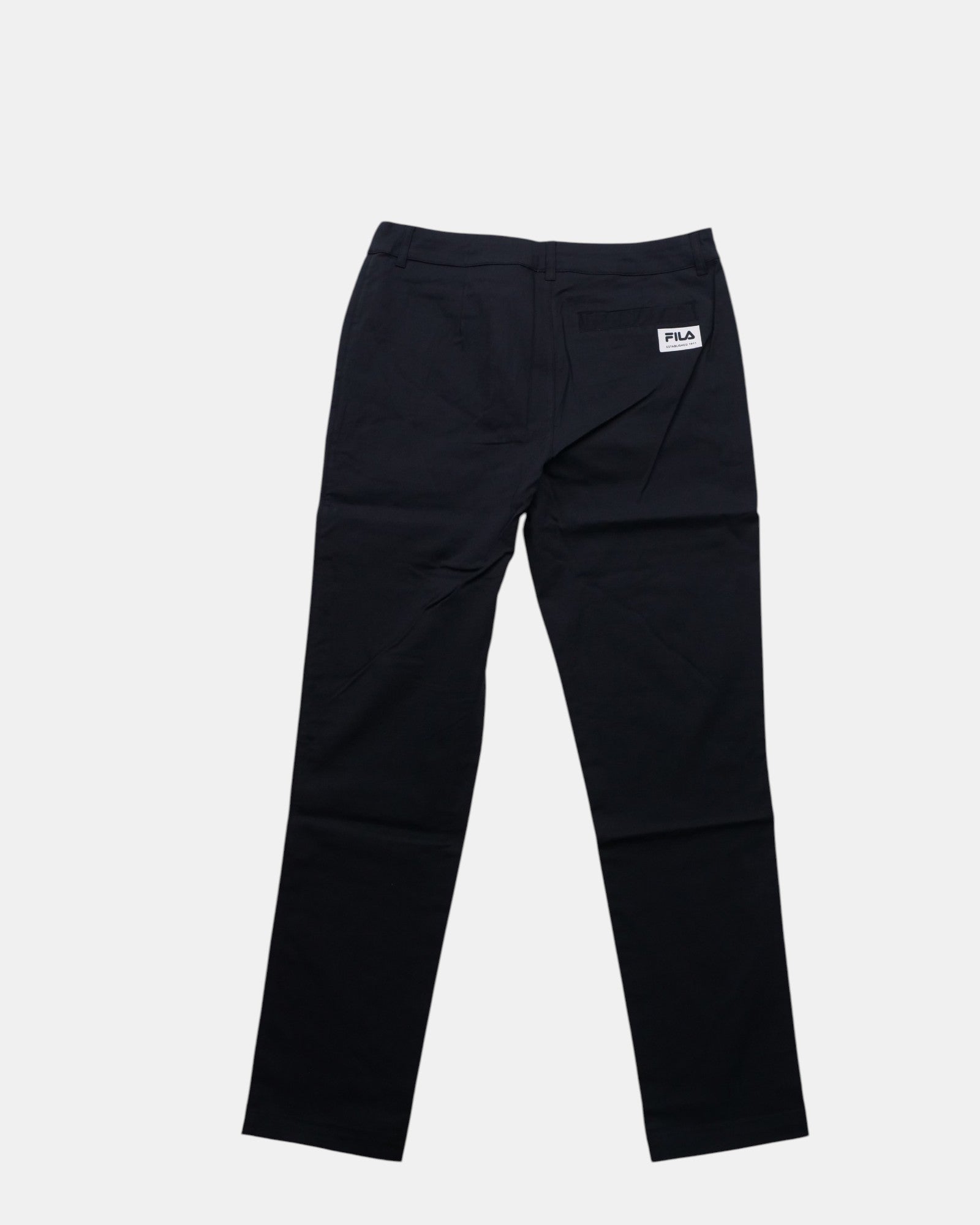 Pantaloni neri Fila TAIZHOU in tessuto tecnico leggero con tasche e logo Fila sul retro.