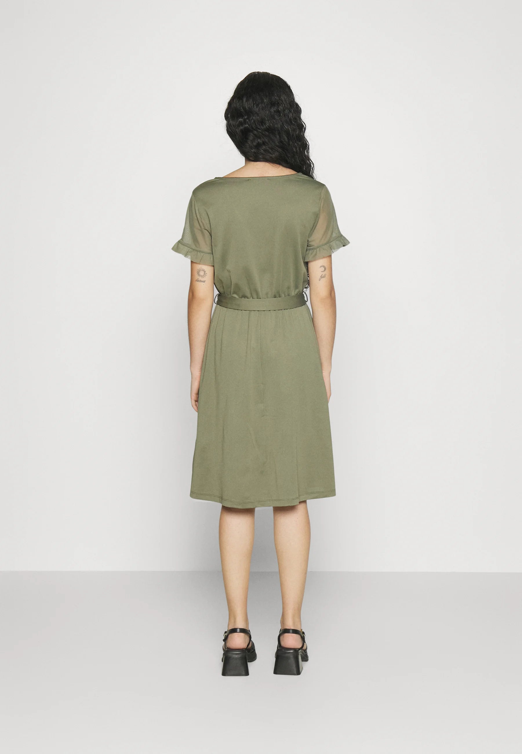 Vestito Anna Field Petite Frilled Mini Dress